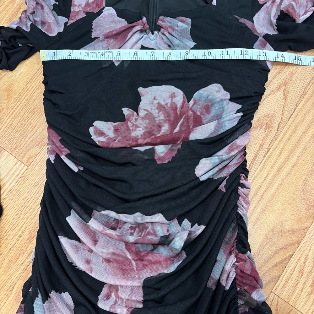 Le Chateau Floral Mesh Bodycon Dress - Picture 8 of 11